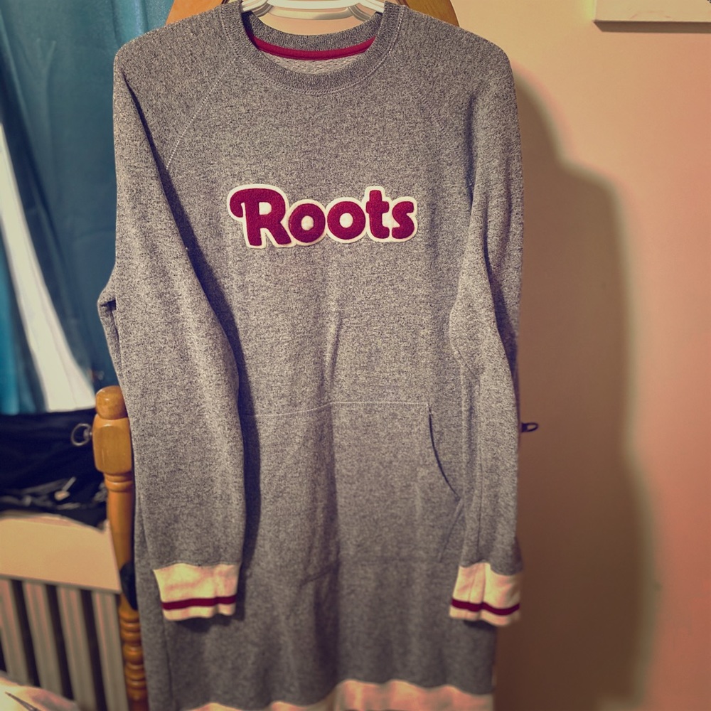 Roots Sweater dress. Size L/G